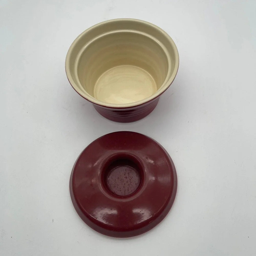 Kinder Kare Red Ribbed Ceramic Stoneware Crock w Lid Microwave Dishwasher Safe
